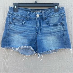 American Eagle Outfitters SZ 6 EUC Stretch Shortie Rippled Denim Jean Shorts